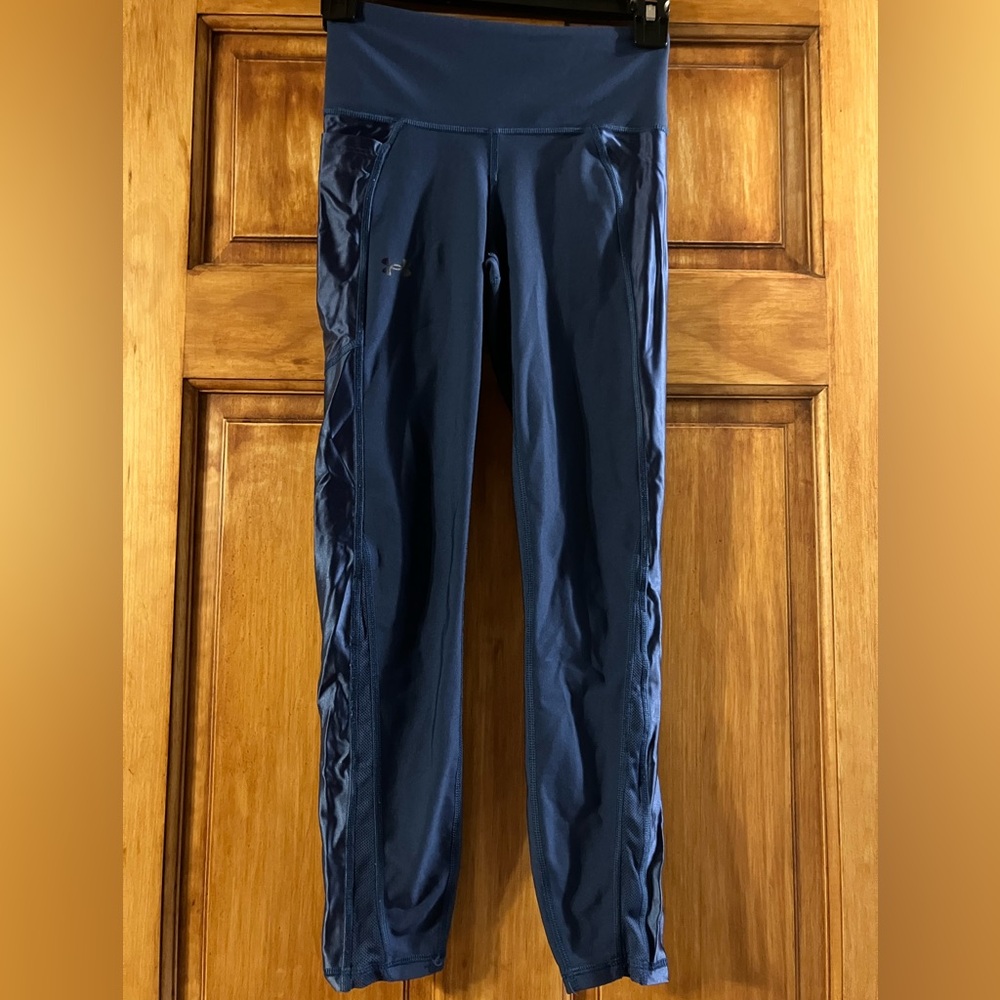 Under Armour Women's Blue Leggings Shine & Mesh Side Panel Ankle Length